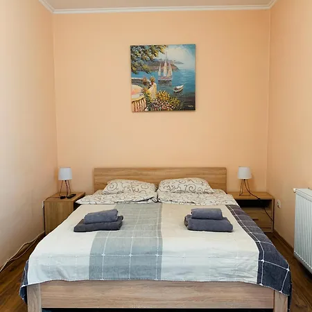 Domovik мостова 5 кв 38 Mukacheve