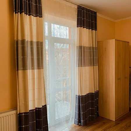 شقة Domovik мостова 5 кв 38